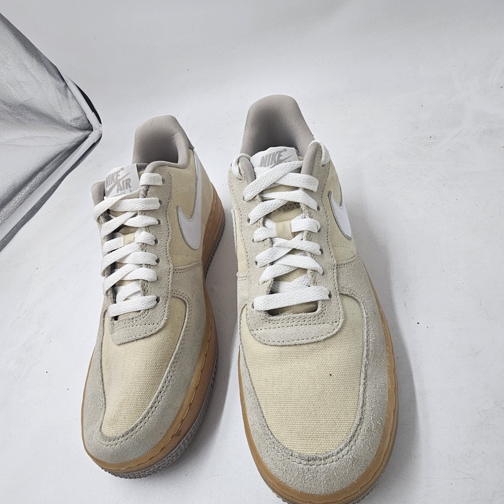 Nike Air Force 1 07 Light Khaki White Gum Womens 8.5 Suede Canvas HV4306 Sneaker - Picture 12 of 12